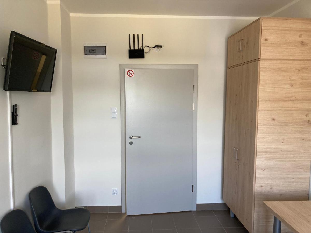 Hostel Przy Stadionie Jaworzno Exterior photo